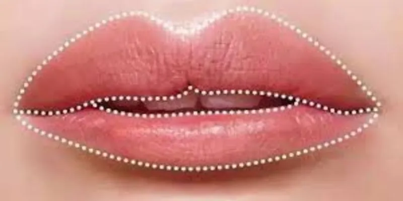 Cách tạo dáng môi cho môi dày